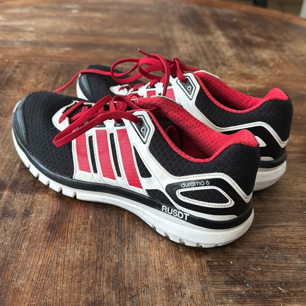 Mens, size 8.5 sneakers